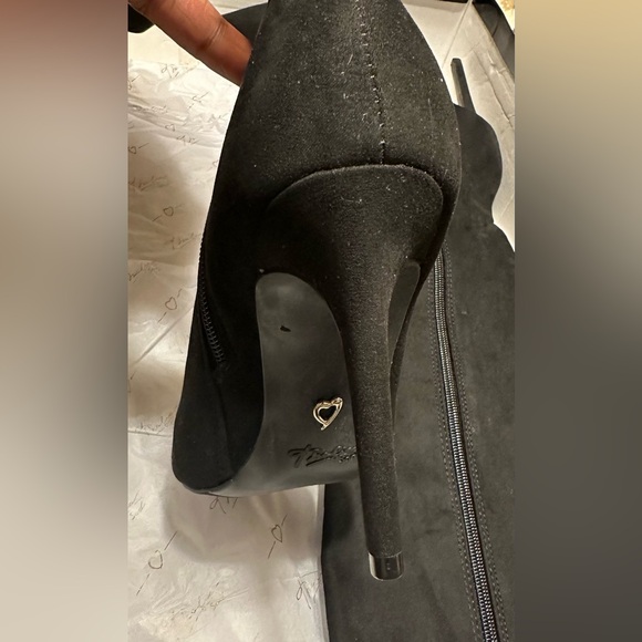 Black Stiletto Boots - Picture 7 of 8